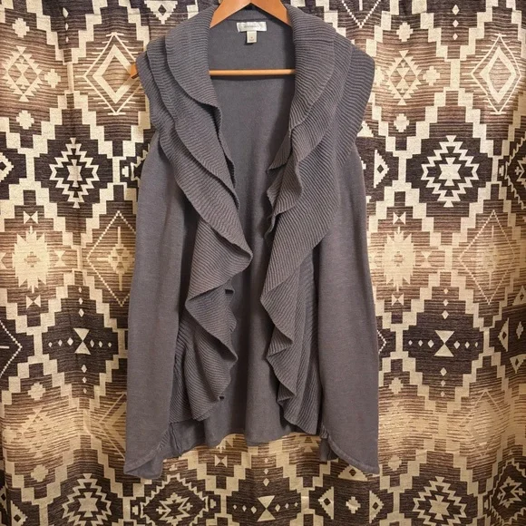 Dressbarn Gray Ruffle Vest Size Medium, Cotton Blend - Picture 1 of 12